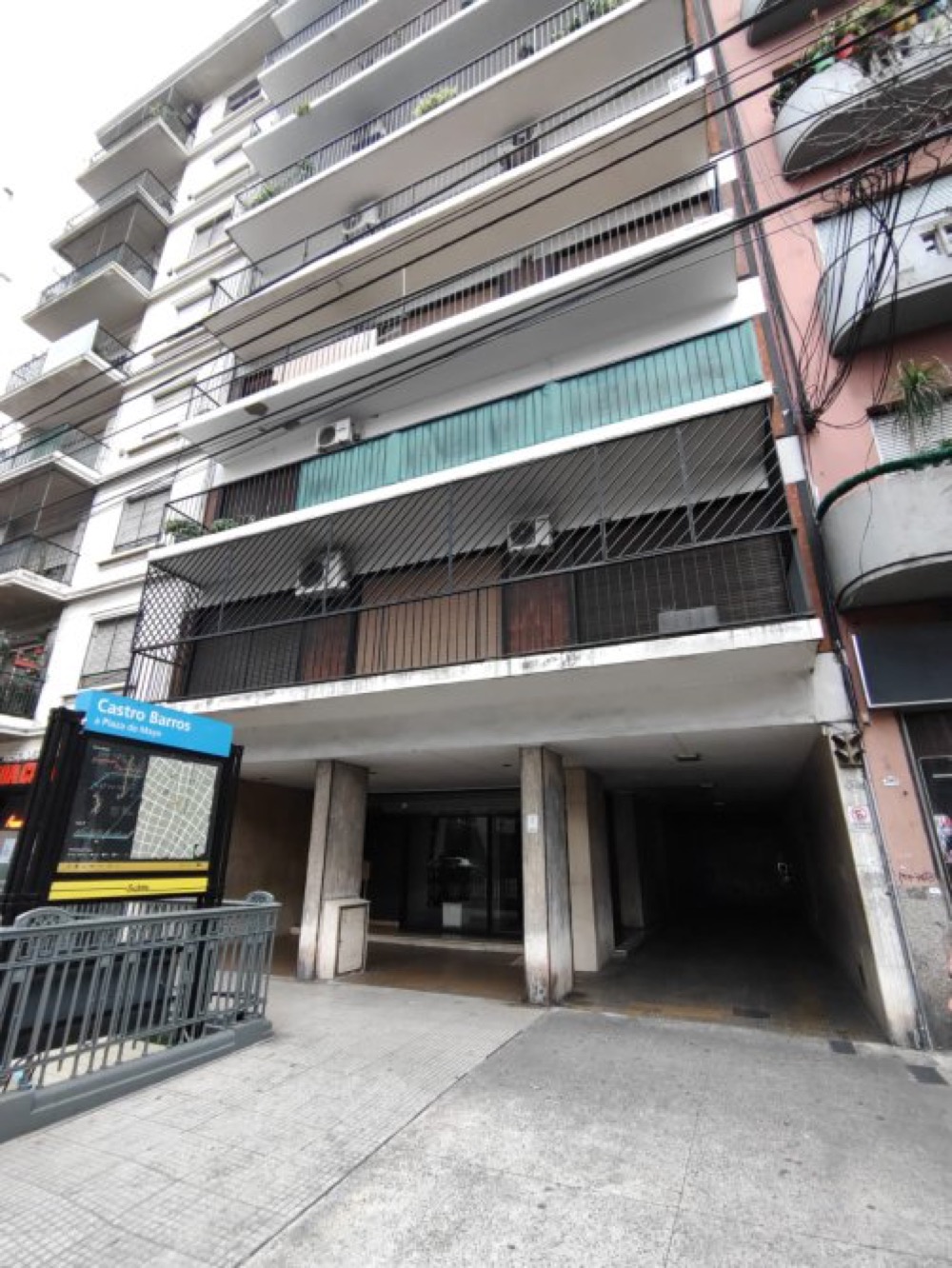 Departamento en Av. Rivadavia al 3900