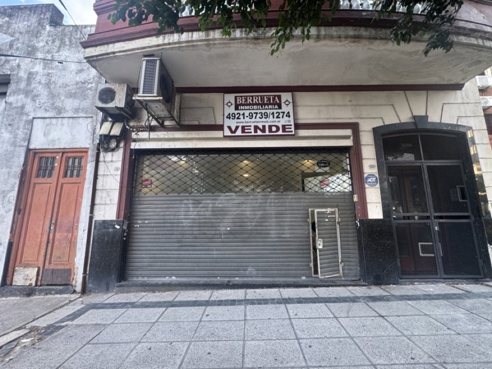 Local en Av. José María Moreno al 1300